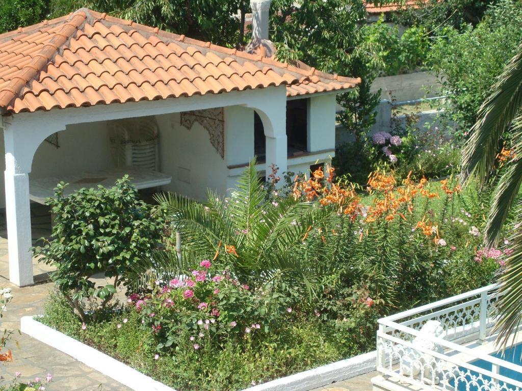 Villa Tonia Apartments Sarti Dış mekan fotoğraf